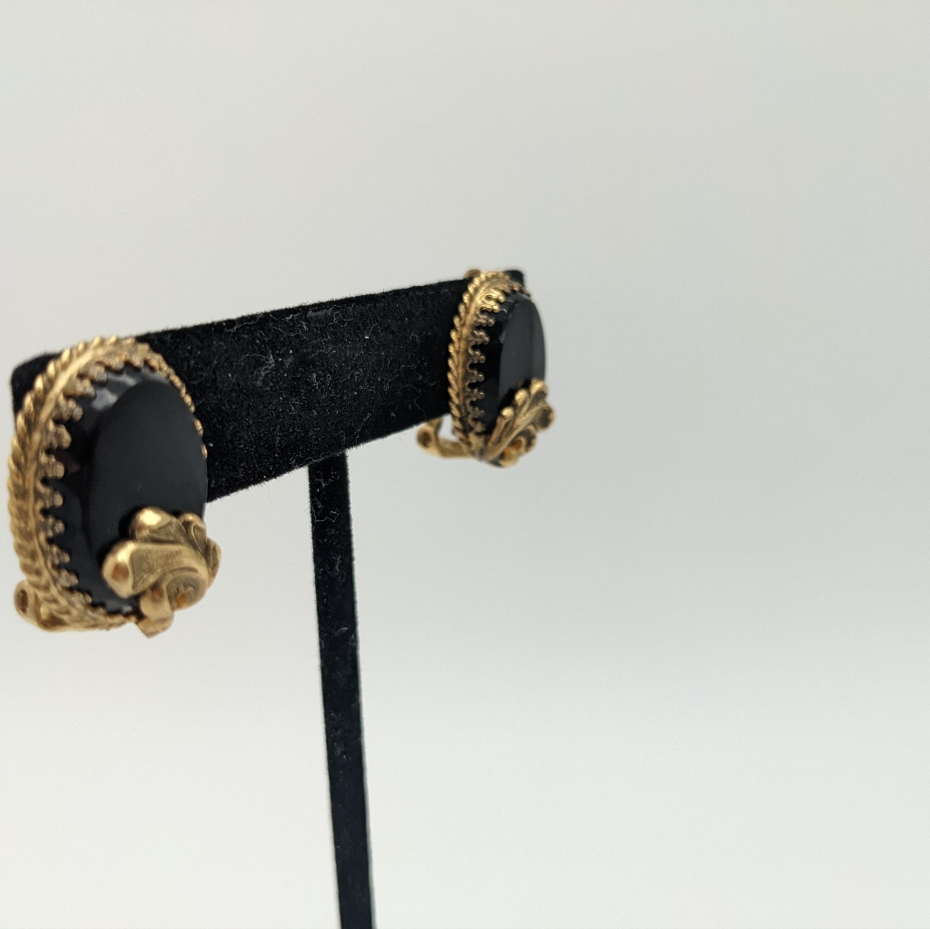1950whiting & Davis Vtg Gold Tone Metal Oval Framed Black Onyx Clip Earrings Sig